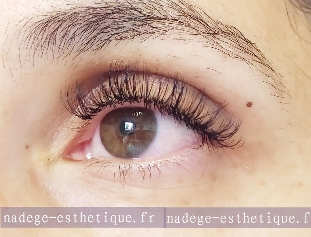 Extensions de Cils Lyon Effet Volumateur 06.10.58.71.29